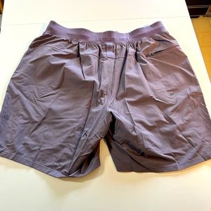 Lululemon license to trains shorts